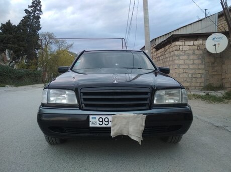 Mercedes C 180