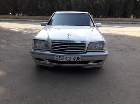 Mercedes C 180