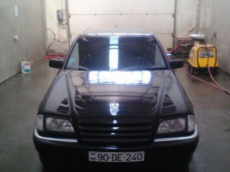 Mercedes C 240