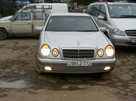 Mercedes E 320