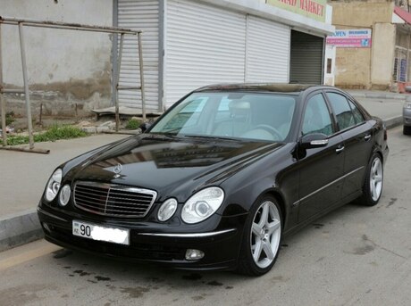 Mercedes E 320