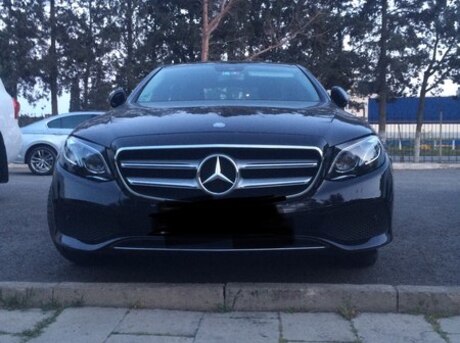 Mercedes E 200