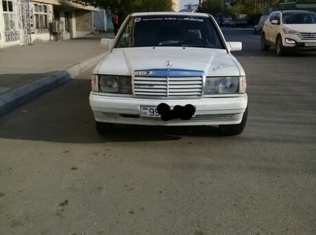 Mercedes 190