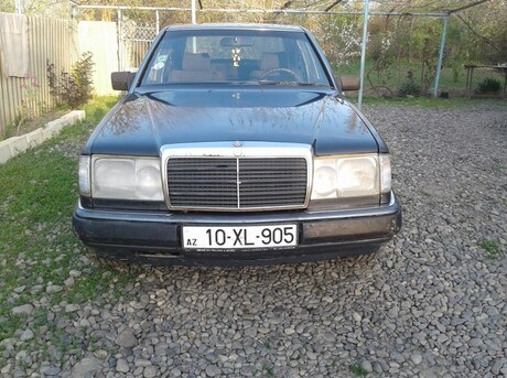 Mercedes E 200