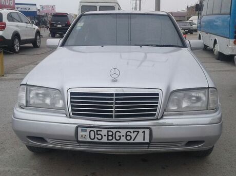 Mercedes C 180