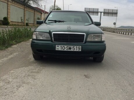 Mercedes C 180