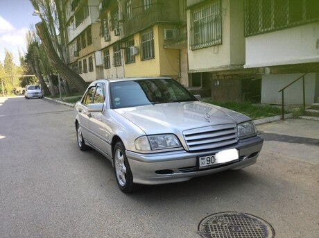 Mercedes C 180