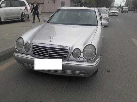 Mercedes E 280