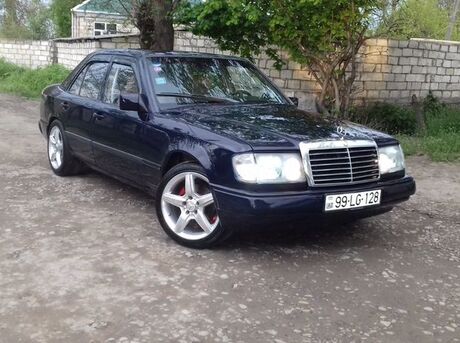 Mercedes E 200