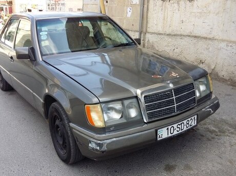 Mercedes E 200