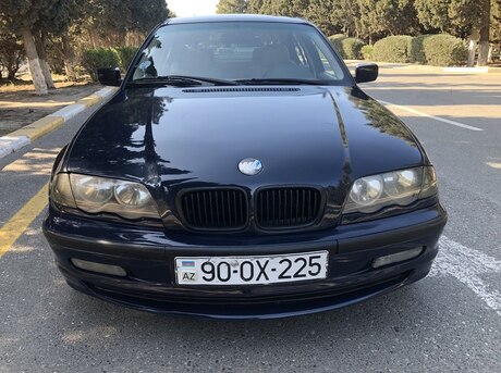 BMW 320
