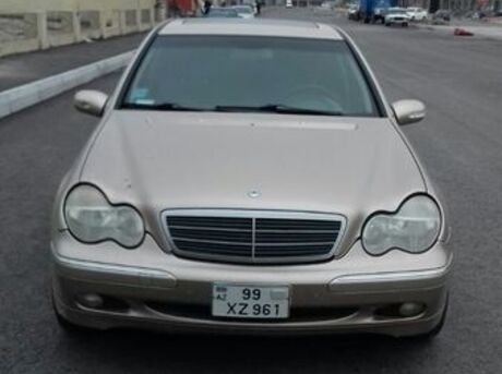 Mercedes C 240