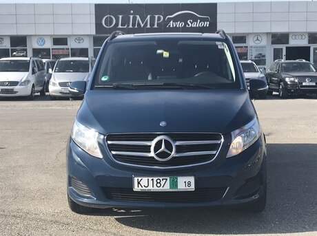 Mercedes V 220