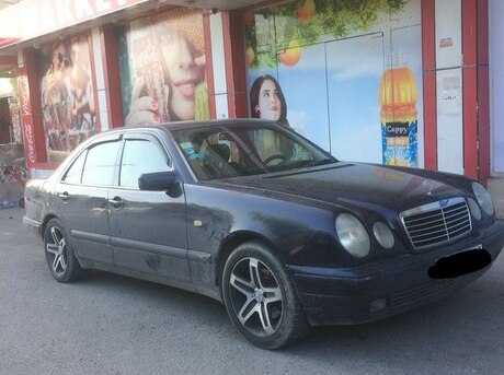 Mercedes E 280