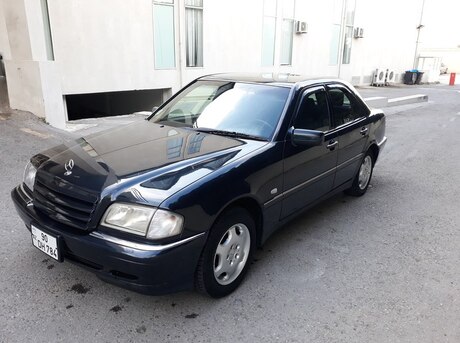 Mercedes C 240