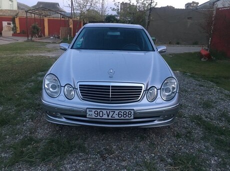 Mercedes E 320
