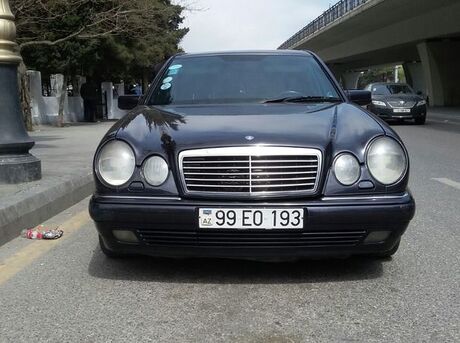 Mercedes E 220