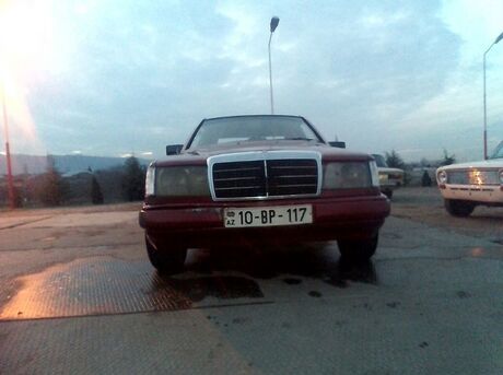Mercedes E 230