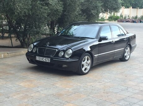 Mercedes E 320