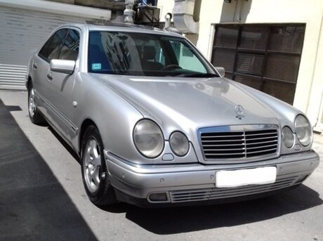 Mercedes E 280