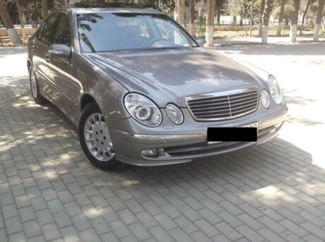 Mercedes E 320