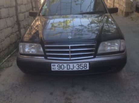 Mercedes C 180