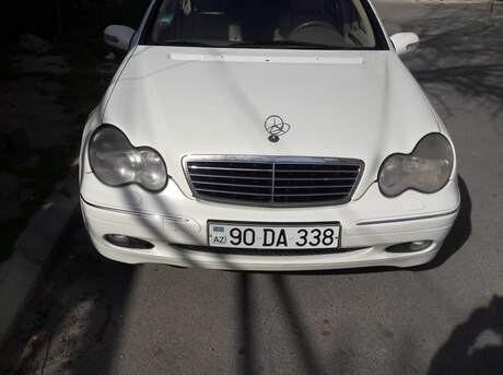 Mercedes C 240