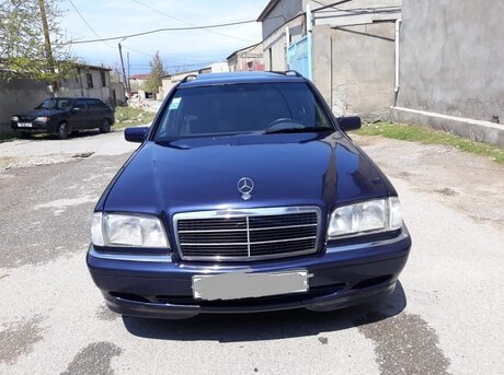 Mercedes C 180