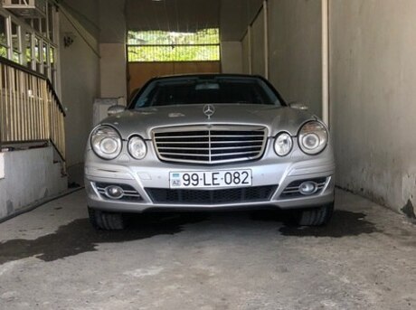 Mercedes E 320