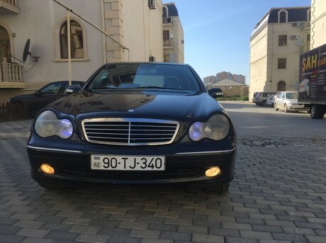 Mercedes C 240