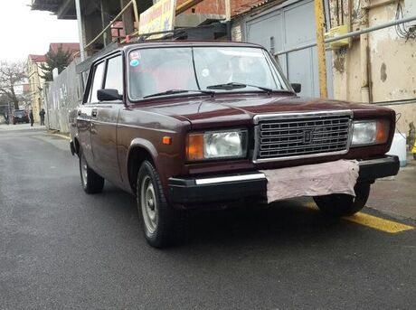LADA (VAZ) 2107