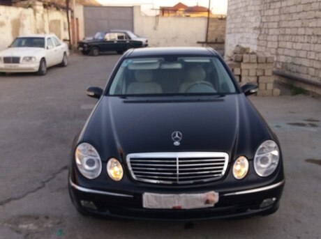 Mercedes E 320