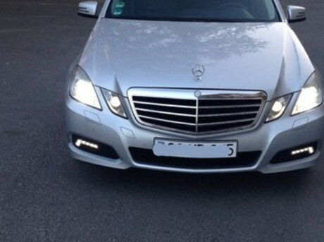 Mercedes E 220