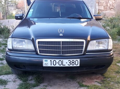 Mercedes C 180
