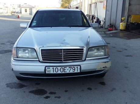 Mercedes C 180