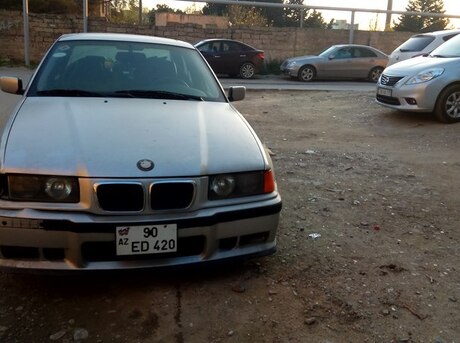 BMW 320