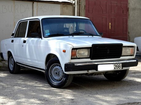 LADA (VAZ) 2107