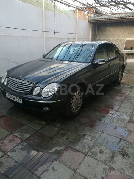 Mercedes E 200