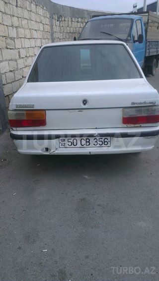 Renault 9