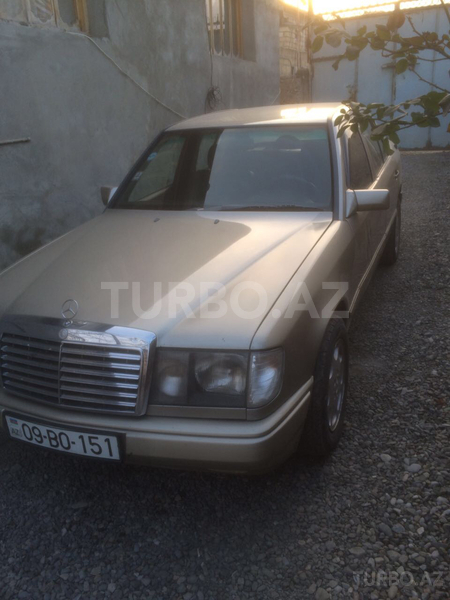 Mercedes E 260