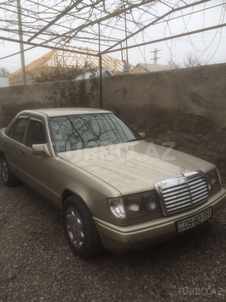 Mercedes E 260