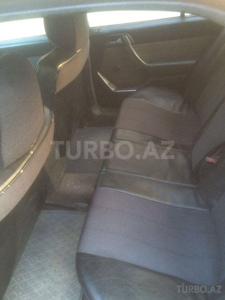 Mercedes E 260