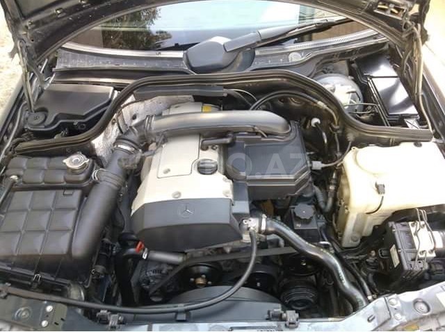 Mercedes C 200