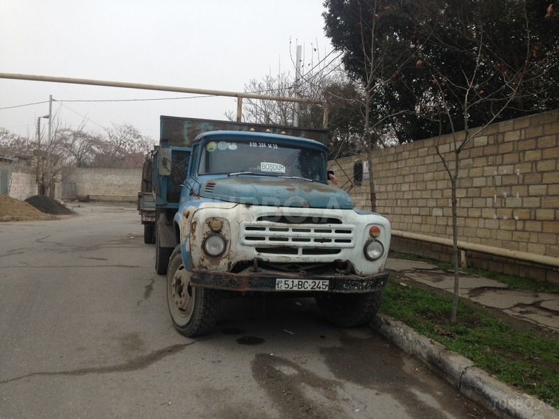 ZIL 130
