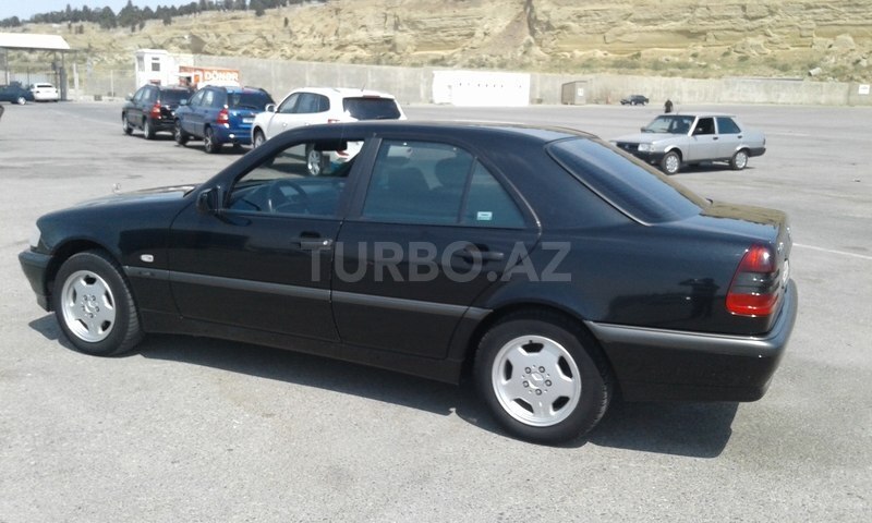 Mercedes C 180