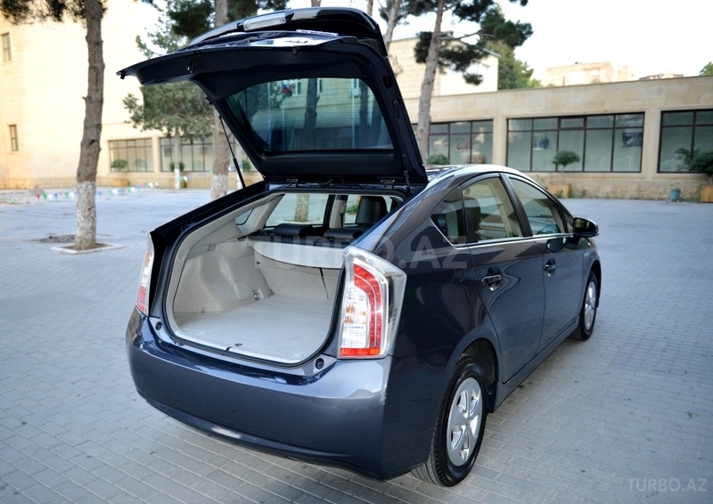 Toyota Prius Toyota Prius Qiymeti