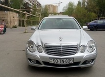 Mercedes E 220