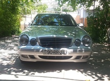 Mercedes E 320