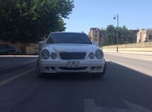 Mercedes E 320