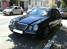 Mercedes E 320